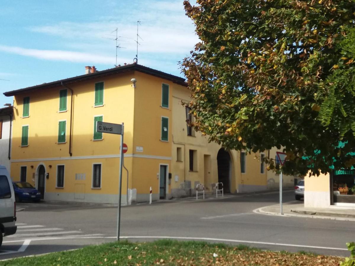 La Dama Di Fiori Villa Verolanuova Exteriör bild